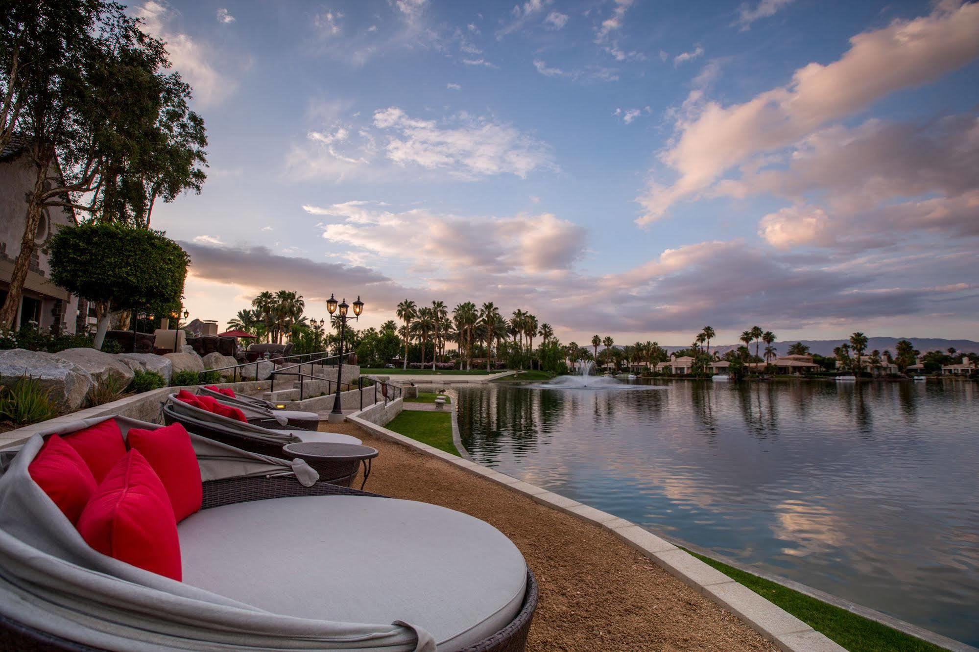 The Chateau At Lake La Quinta Exterior foto